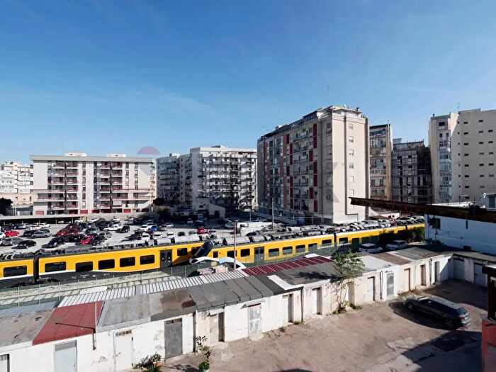 Appartamento trilocale in vendita in Strada Scannicchio, Bari