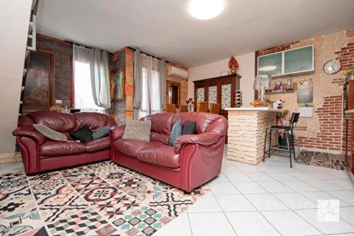 Appartamento con 5 locali in vendita in Via Torquato Tasso, Quarrata