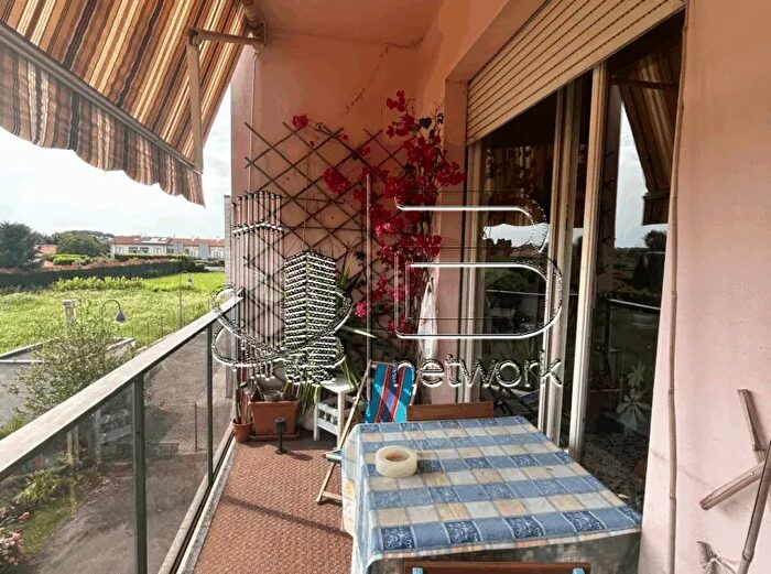 Appartamento con 5 locali in vendita in Pietrasanta