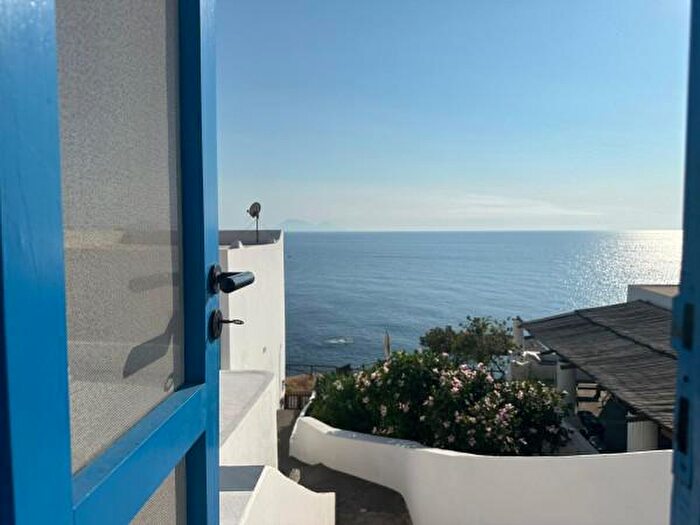Casa con 6 locali in vendita in PanareaStromboli, Lipari