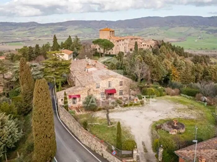 Casa con 6 locali in vendita in Via della Croce, Radicofani