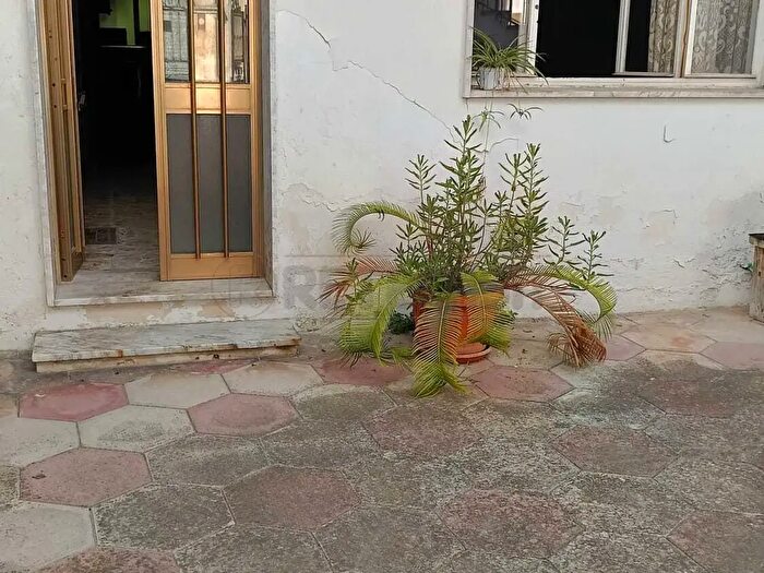 Appartamento quadrilocale in vendita in Via IV Novembre, Castrignano De' Greci