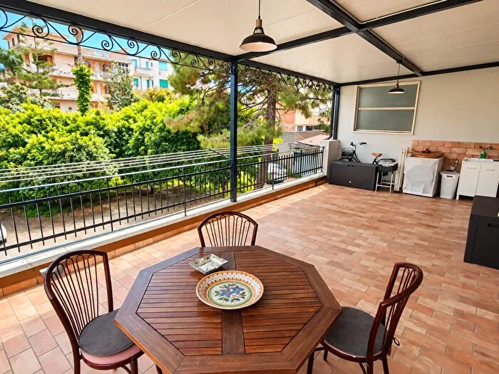 Appartamento con 5 locali in vendita in Via Kennedy, Barcellona Pozzo Di Gotto