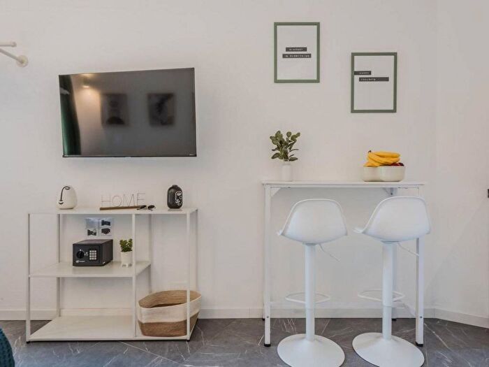 Appartamento bilocale in affitto in Via Giuseppe Mazzini, Duomo, Milano