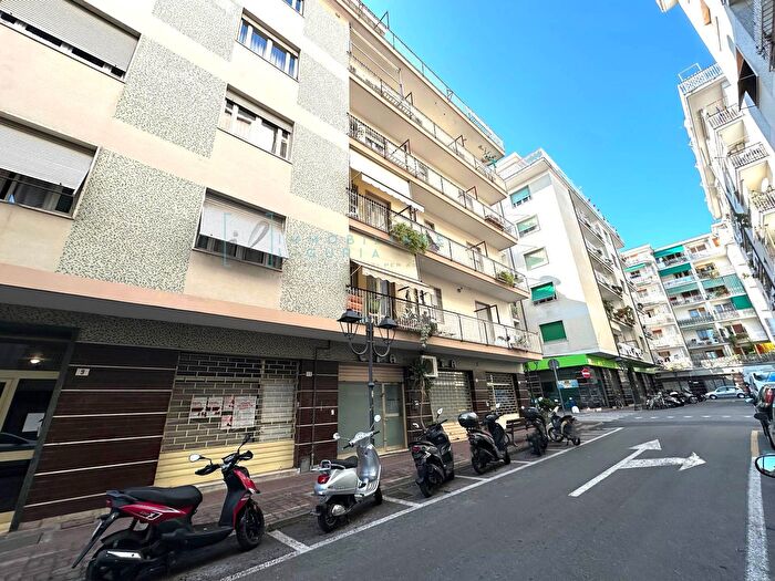 Appartamento bilocale in vendita in Via Eperanto, Albenga