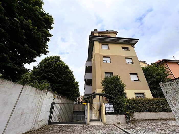 Appartamento bilocale in affitto in Via Generale a Cantore, Lissone