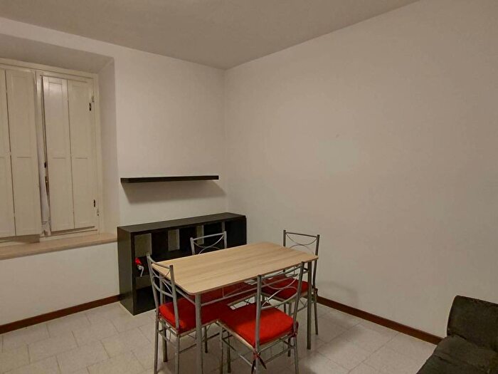 Appartamento bilocale in affitto in Via Luigi Porta, Centro Storico, Pavia