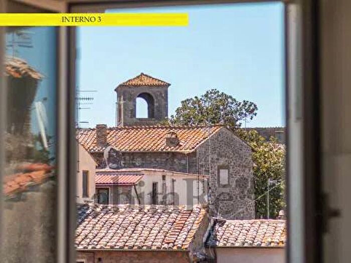 Appartamento con 6 locali in affitto in Via Camillo Benso Conte Di Cavour, Sacrario Piazza della Rocca, Viterbo