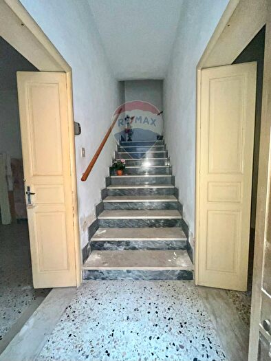 Casa con 5 locali in vendita in Comiso