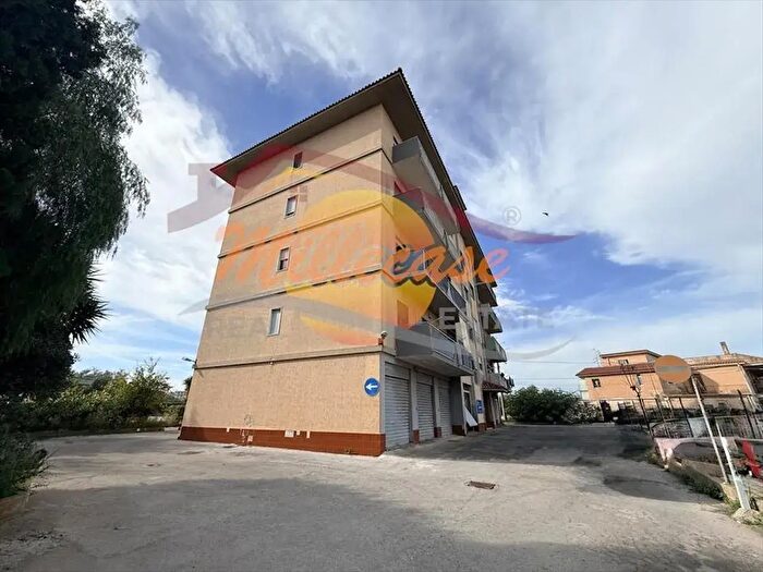 Appartamento trilocale in vendita in Via Augusta, Siracusa