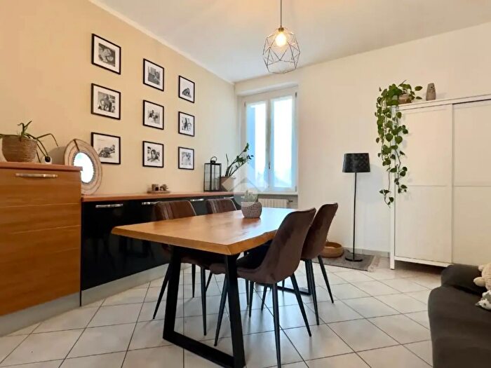 Appartamento con 6 locali in vendita in Via Gioacchino Rossini, Novi Ligure