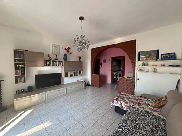 Appartamento trilocale in vendita in Vicolo Palma Il Vecchio, Romano Di Lombardia