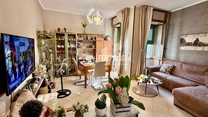 Case in Vendita e in Affitto - 3