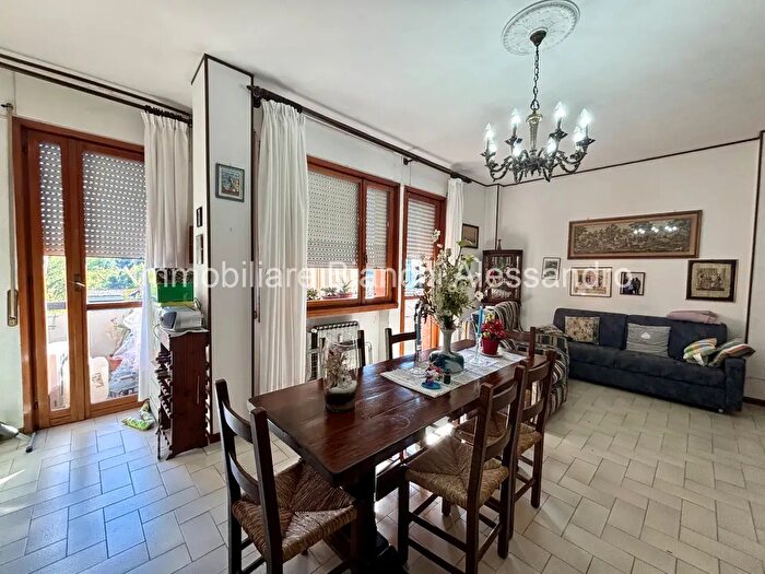 Appartamento quadrilocale in vendita in Via Francesco Baracca, Firenze