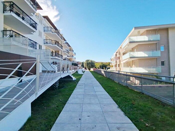 Appartamento trilocale in affitto in Via Madre Teresa Di Calcutta, Tuoro, Caserta