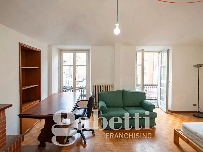 Appartamento quadrilocale in vendita in Via Giulia di Barolo, Torino