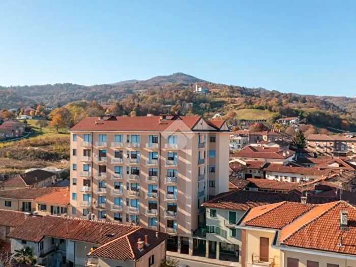 Appartamento trilocale in vendita in Corso Re Umberto, Verzuolo