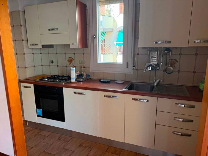 Appartamento trilocale in affitto in Via Mascarella, Irnerio, Bologna