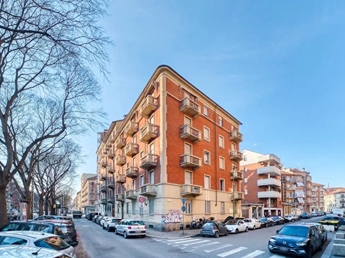 Appartamento quadrilocale in vendita in Corso Peschiera, Torino