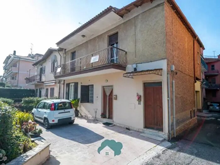 Appartamento trilocale in vendita in Via Enrico Toti, San Cesareo