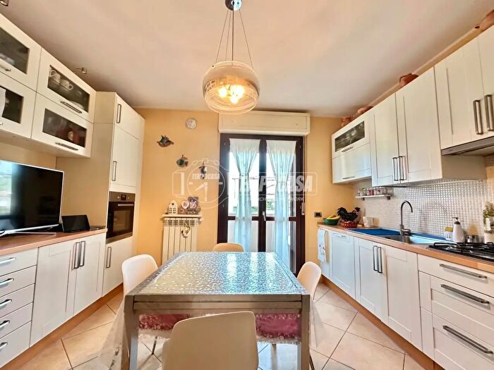 Appartamento con 5 locali in vendita in Montesilvano