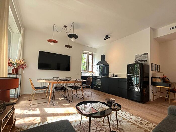 Appartamento trilocale in affitto in Via Giuseppe Solenghi, Pagano, Milano