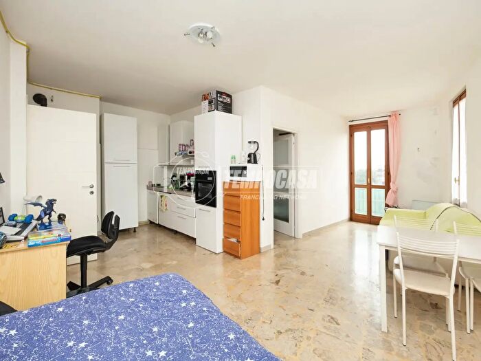 Appartamento bilocale in vendita in Via Vittorio Emanuele, Brusaporto