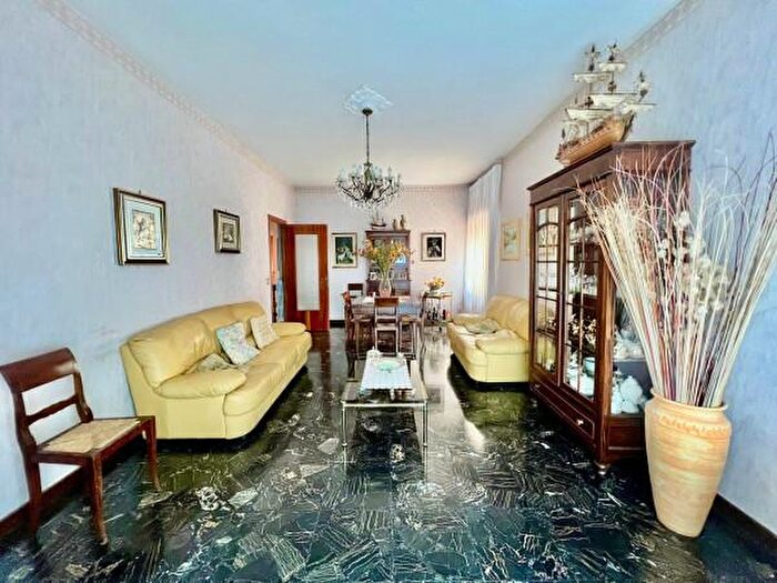 Appartamento con 6 locali in vendita in Via Annibale Caro, Ronciglione