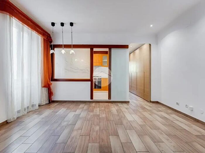 Appartamento bilocale in vendita in Via Monte Beni, Roma