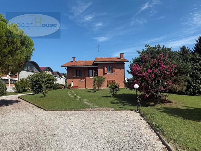 Casa trilocale in vendita in Via Nazionale, Argenta