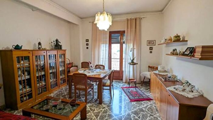 Appartamento quadrilocale in vendita in Via Mertole SNC, Acireale