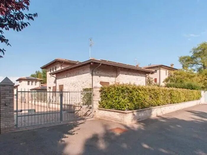 Casa quadrilocale in vendita in Via Case Nuove, Castelfranco Emilia