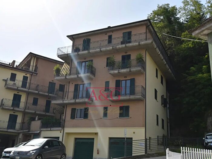 Appartamento con 7 locali in vendita in Via Angelo Biondi, Amandola