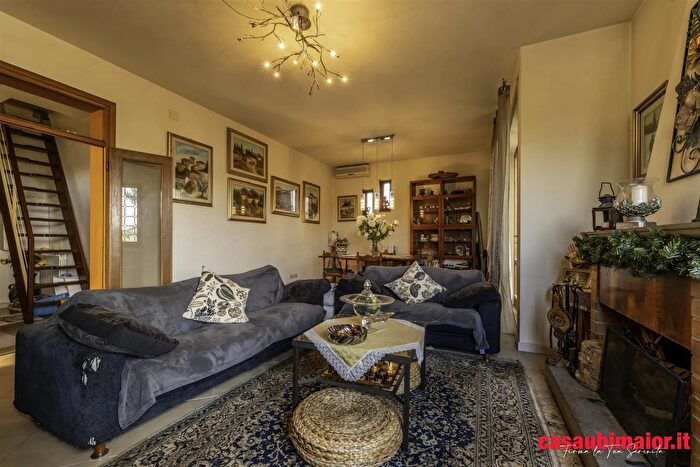 Casa con 6 locali in vendita in Pisa