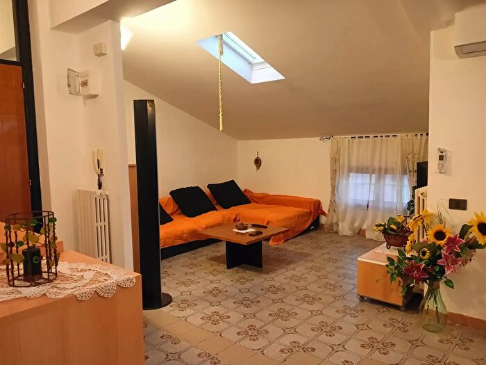 Appartamento con 5 locali in vendita in Via Lazio, Potenza Picena