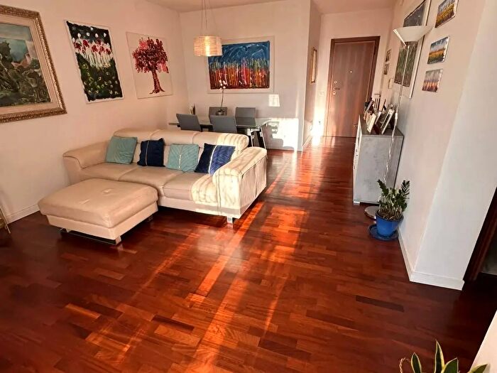 Appartamento quadrilocale in vendita in Via Frignanese, Vignola