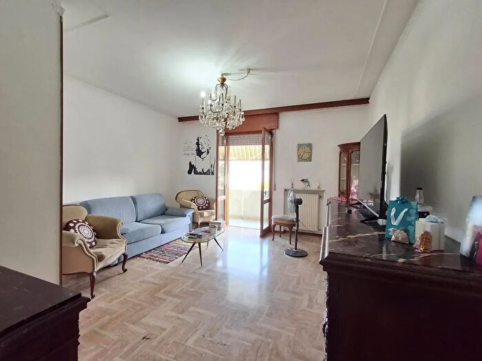 Appartamento trilocale in vendita in Via Ugo Foscolo, Fiorenzuola DArda