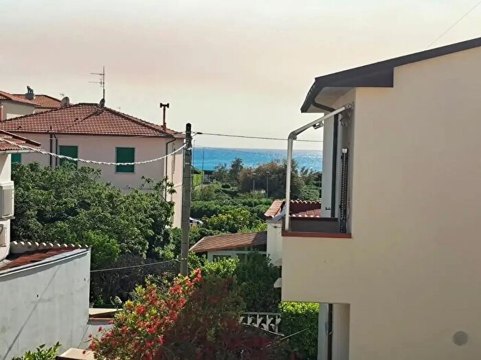 Appartamento quadrilocale in vendita in Rosignano Marittimo