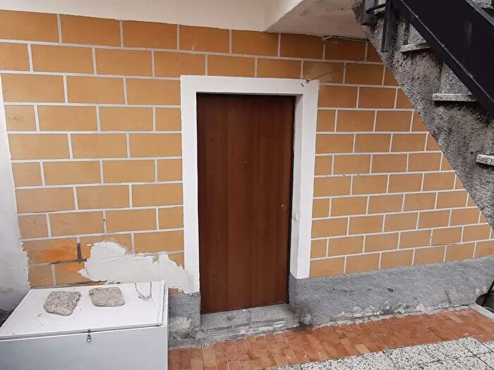 Appartamento trilocale in vendita in Via Fiume Tacina, Catanzaro