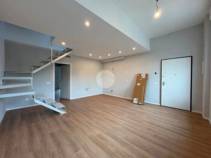 Appartamento quadrilocale in vendita in Via di Brozzi, Firenze
