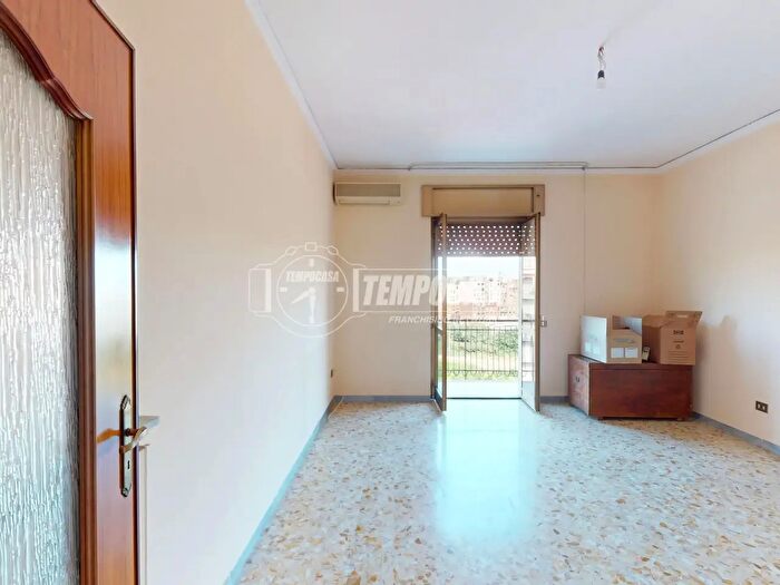 Appartamento trilocale in vendita in Via Domenico Colasanto, Casoria