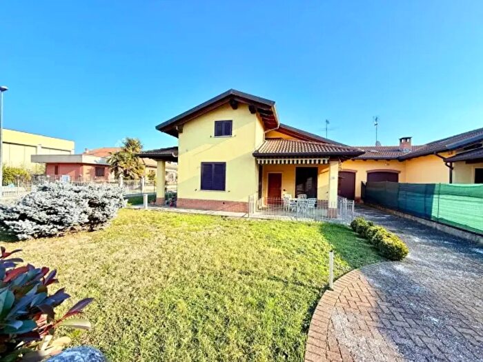 Casa con 6 locali in vendita in Via Tagliata l, Alessandria