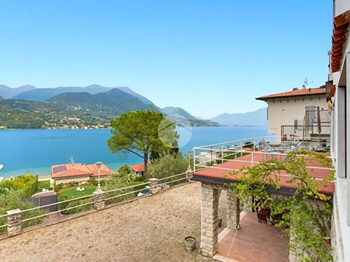 Casa quadrilocale in vendita in Via Preone, San Felice Del Benaco