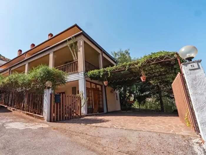 Casa con 6 locali in vendita in Via Porziuncola, Palermo