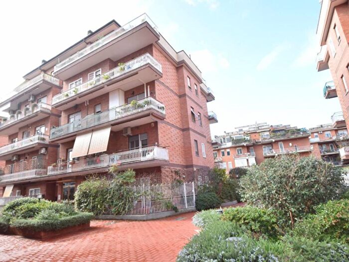 Appartamento trilocale in affitto in Via Guglielmo Mengarini, Portuense, Roma