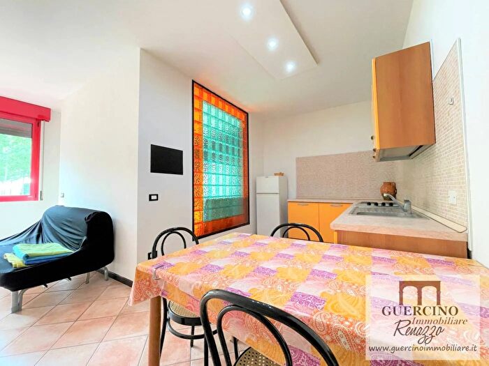 Appartamento bilocale in vendita in Via Bondenese Cento, Cento