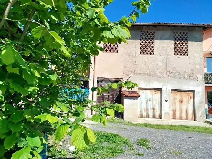 Casa monolocale in vendita in Via Pecco Renzo, Como