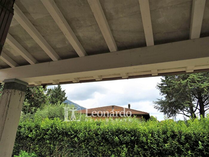 Casa con 6 locali in vendita in Via Bellosguardo, Camaiore
