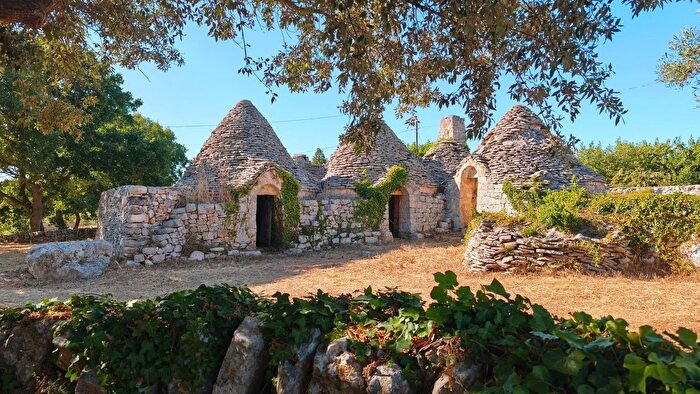 Casa quadrilocale in vendita in Locorotondo