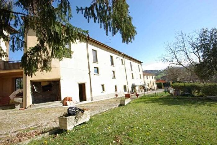 Casa con 6 locali in vendita in Svincolo Madonnuccia, Pieve Santo Stefano
